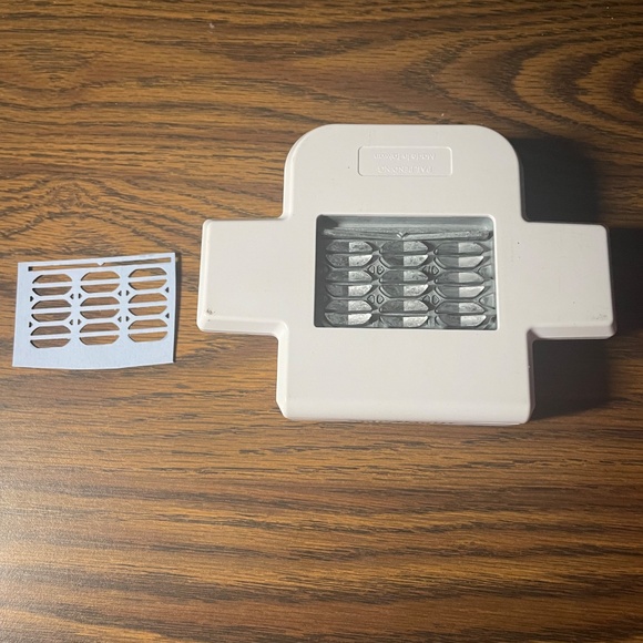 Creative Memories Iron Gate Punch - Picture 2 of 2